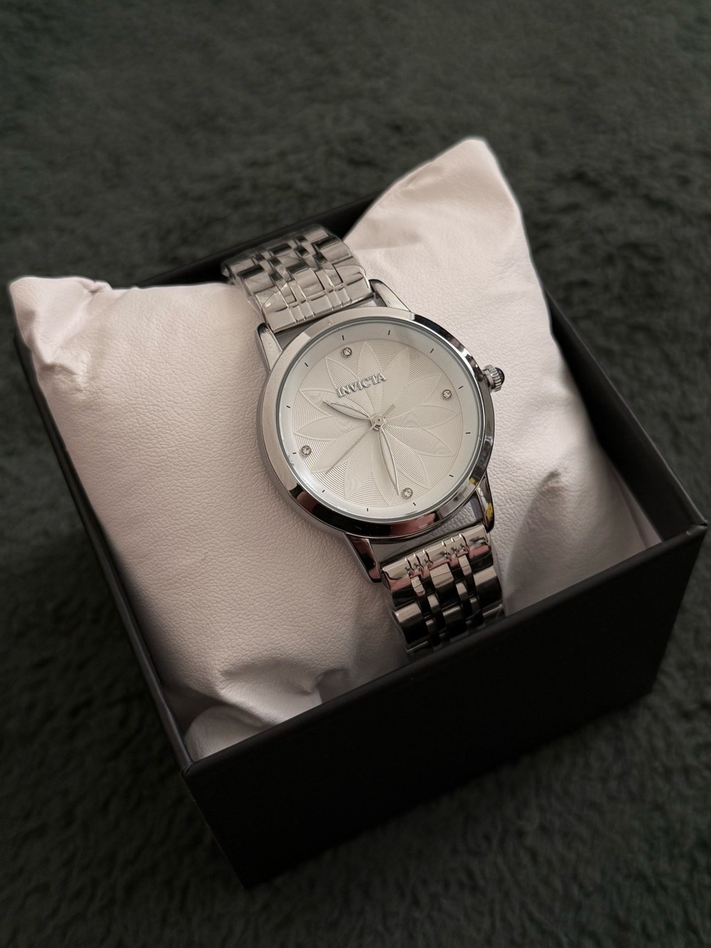 Invicta Wildflower Tigerlily Womens 34mm Watch 30m H2o Resistant 69310
